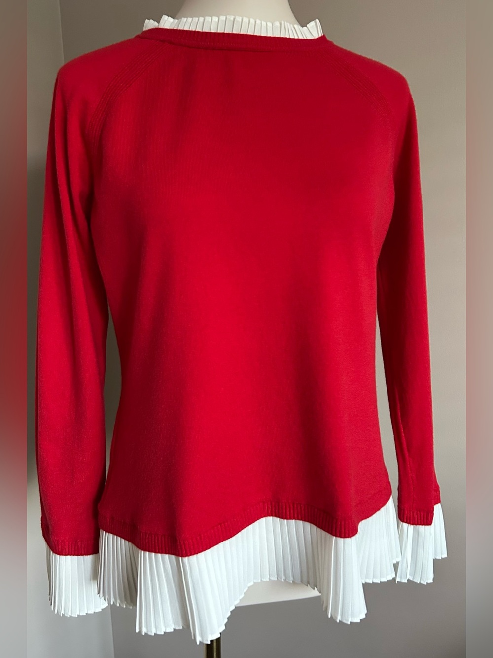 NWT - Vila Milano Lush Collection Sweater w. Pleated Ruffle Accents - Picture 3 of 9